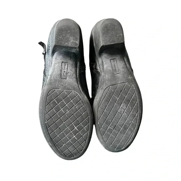 Studio Works Gelna ankle boots, black, faux leather, side zip, 2” heel, preowned - Picture 7 of 7